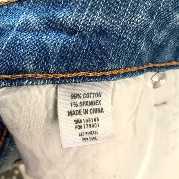 RSQ Jeans Venice Mid Rise Distressed Denim Shorts Size 3 - Picture 2 of 9